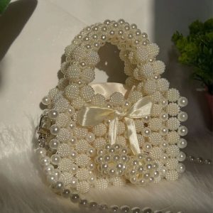 the pearl bow